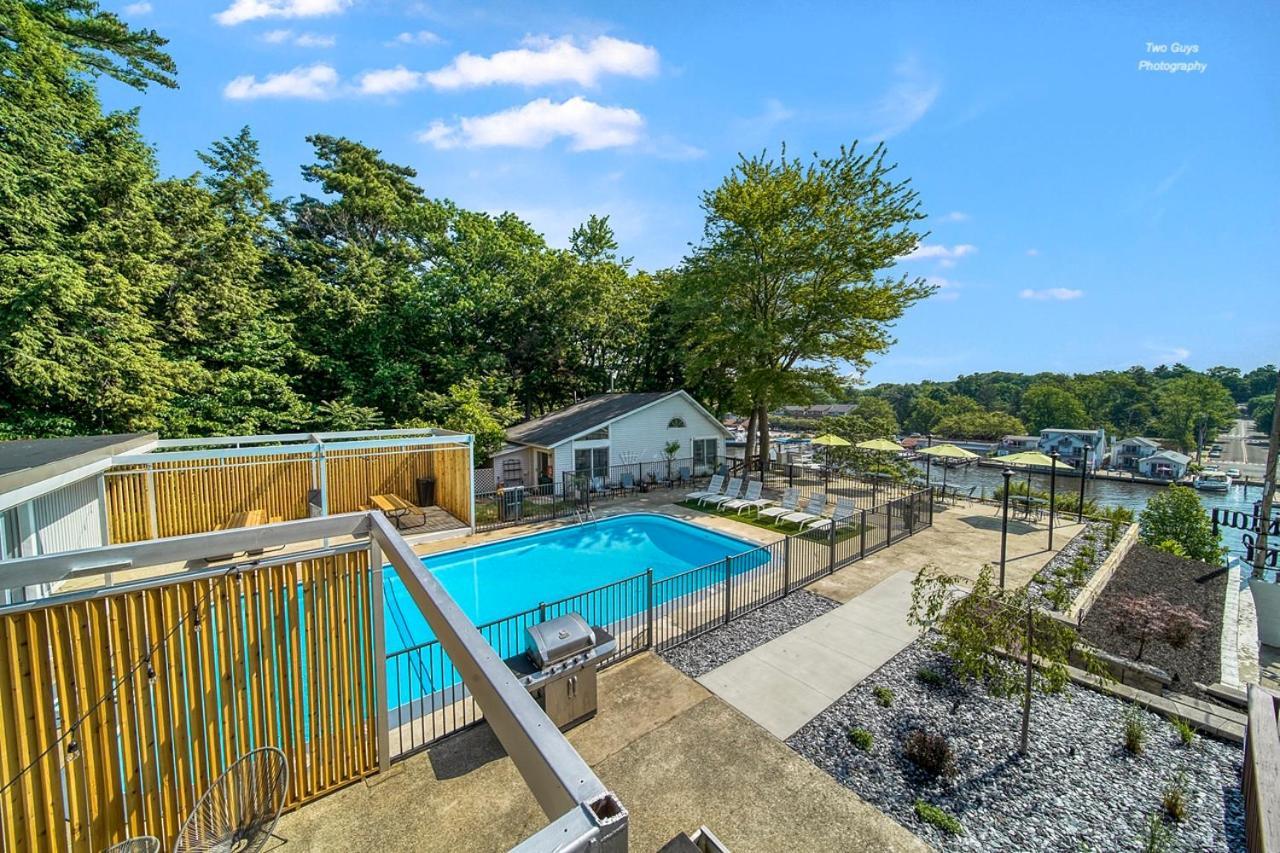Holiday Hill Resort Saugatuck Exterior foto