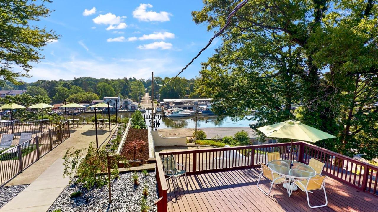 Holiday Hill Resort Saugatuck Exterior foto